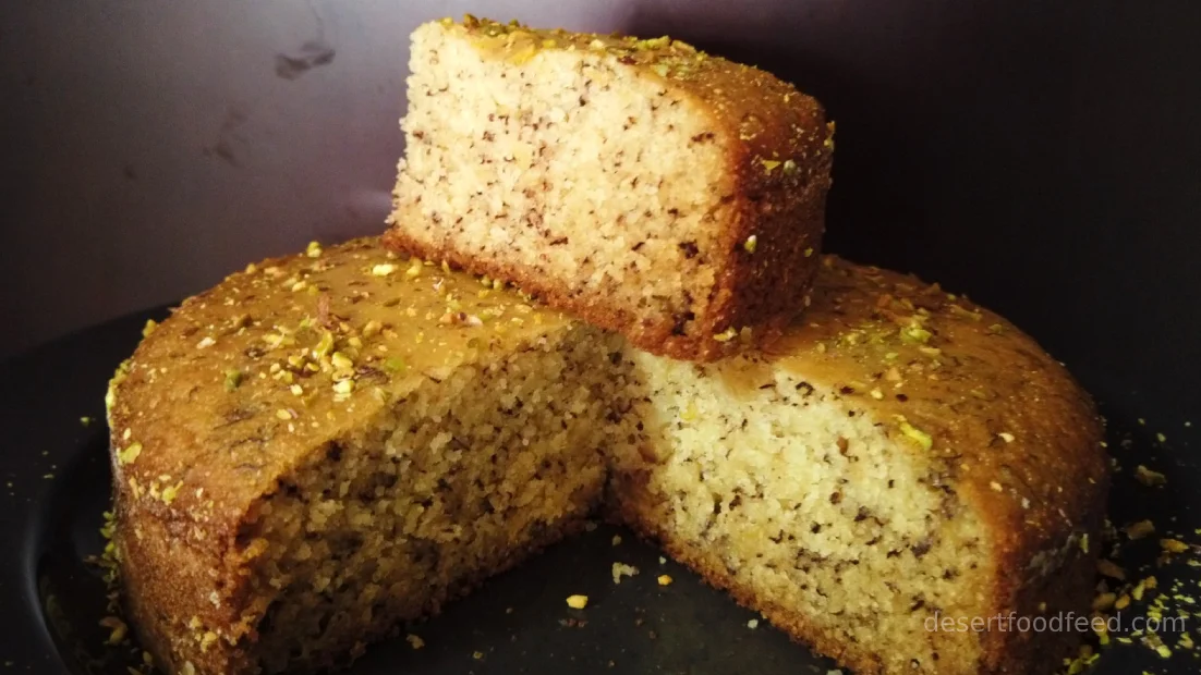 Eggless Banana Rava Cake
