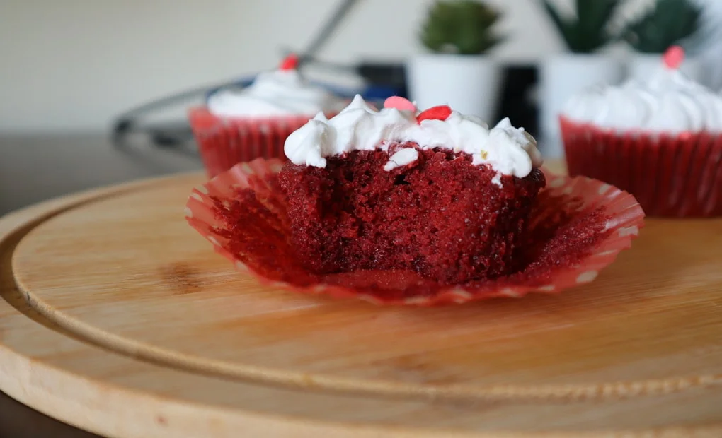 Easy Eggless Red Velvet Cupcakes